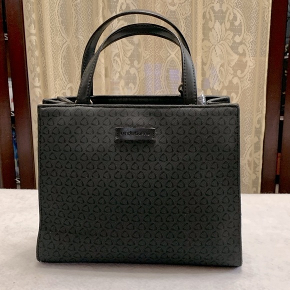 Liz Claiborne Handbags - CUTE LIZ CLAIBORNE BLACK HANDBAG PURSE